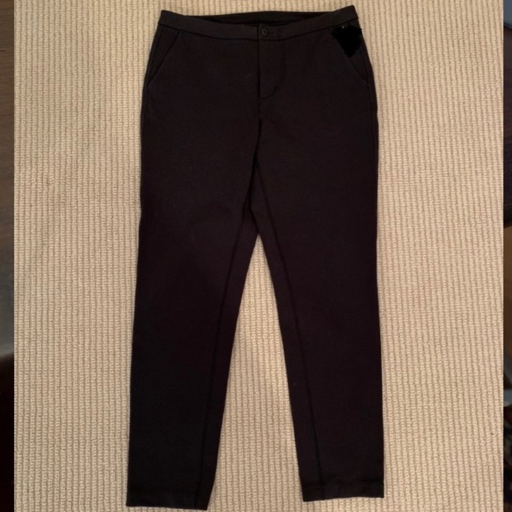 Lululemon women’s trousers